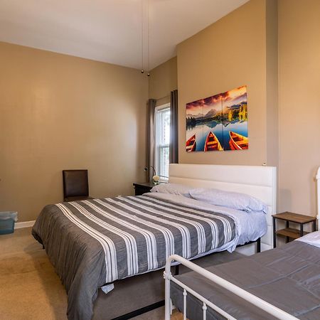 Spacious Row Home Next Transit Near Downtown W Parking Чикаго Экстерьер фото
