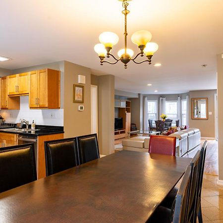 Spacious Row Home Next Transit Near Downtown W Parking Чикаго Экстерьер фото