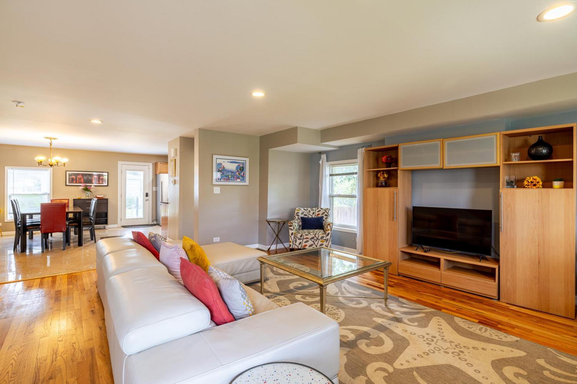 Spacious Row Home Next Transit Near Downtown W Parking Чикаго Экстерьер фото